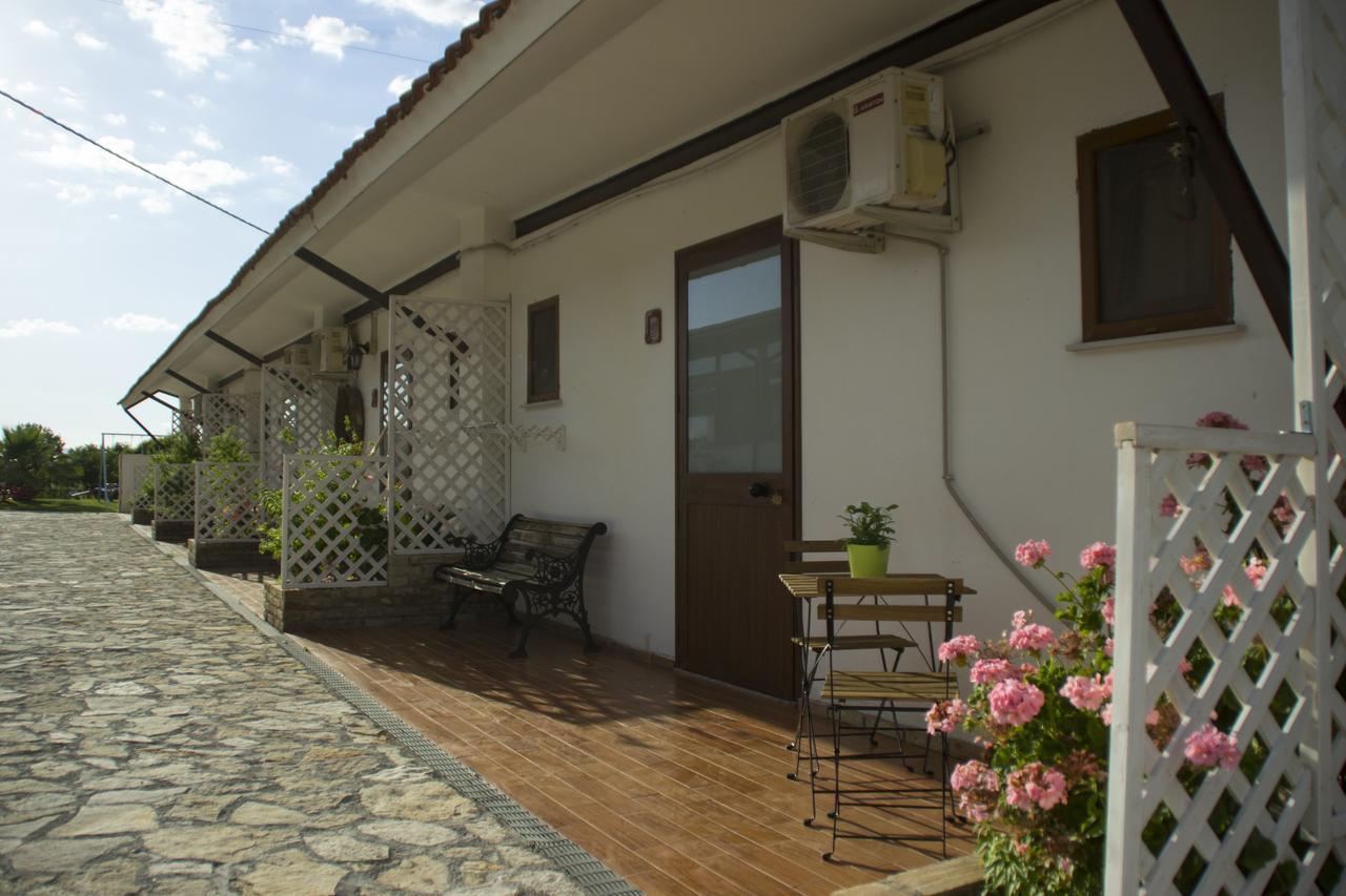 Villa Fontana La Pietra Pisticci Exterior foto